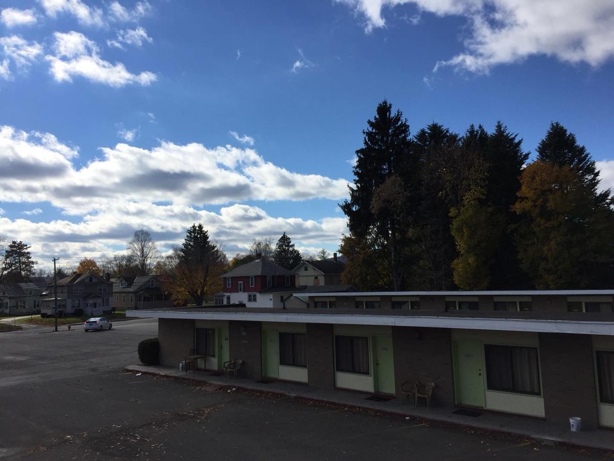 Motel 88 Онеонта Экстерьер фото